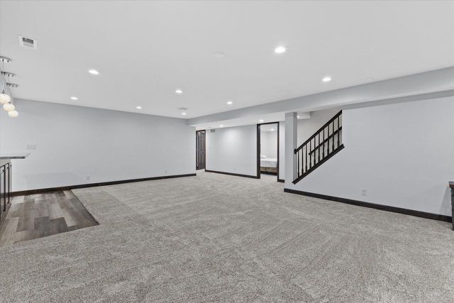 W177N5440 Legend COURT, Menomonee Falls, WI 53051