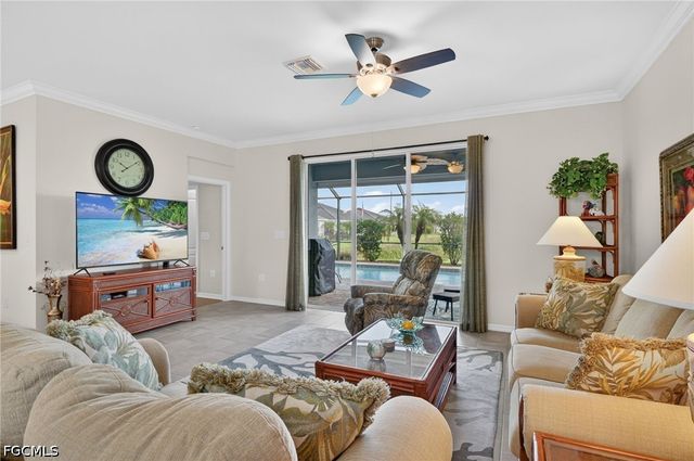 4386 Bluegrass DR, Fort Myers, FL 33916