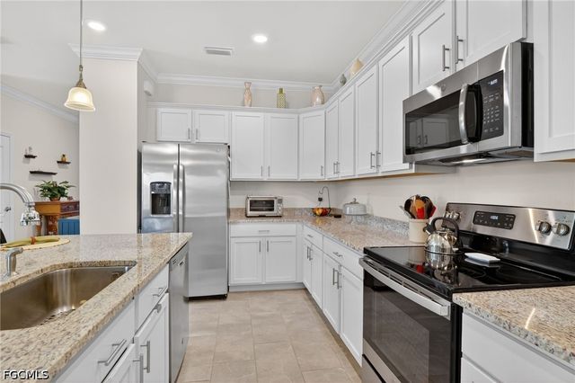 4386 Bluegrass DR, Fort Myers, FL 33916