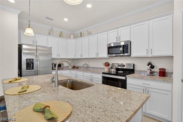4386 Bluegrass DR, Fort Myers, FL 33916