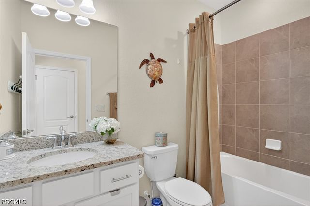 4386 Bluegrass DR, Fort Myers, FL 33916