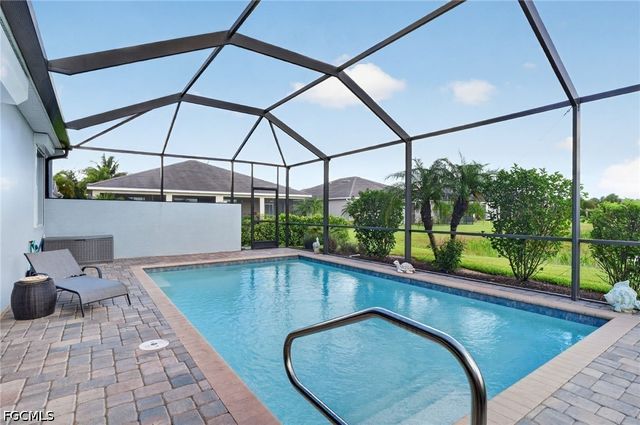 4386 Bluegrass DR, Fort Myers, FL 33916