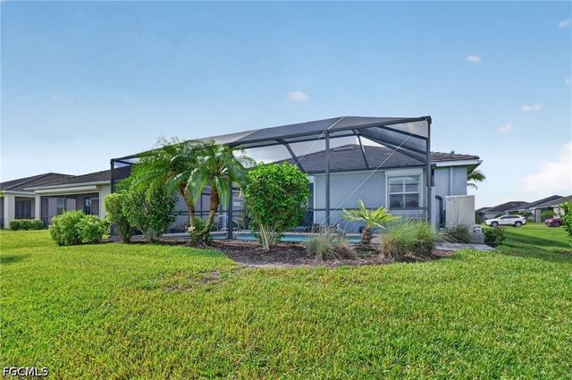 4386 Bluegrass DR, Fort Myers, FL 33916