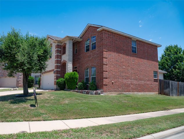 1721 Grassy View Drive, Fort Worth, TX 76177