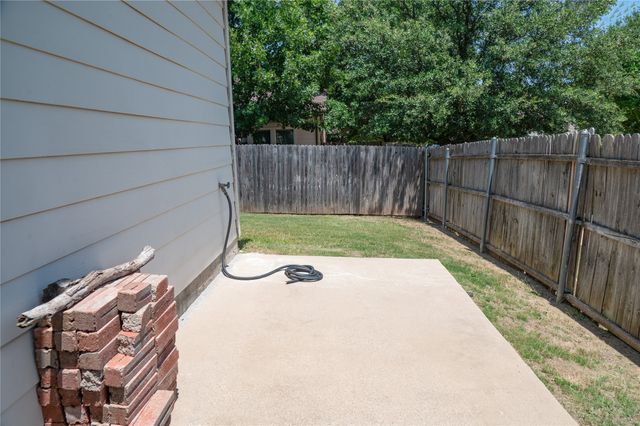 1721 Grassy View Drive, Fort Worth, TX 76177