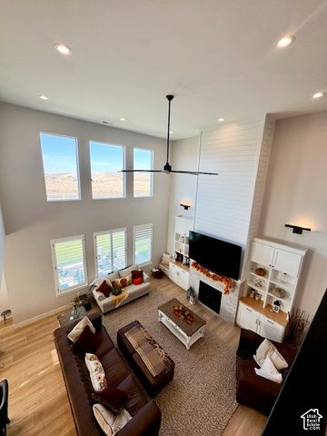 524 W DUNN DR, Saratoga Springs, UT 84045