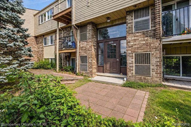 38255 Fairway Court 74A, Clinton Township, MI 48038