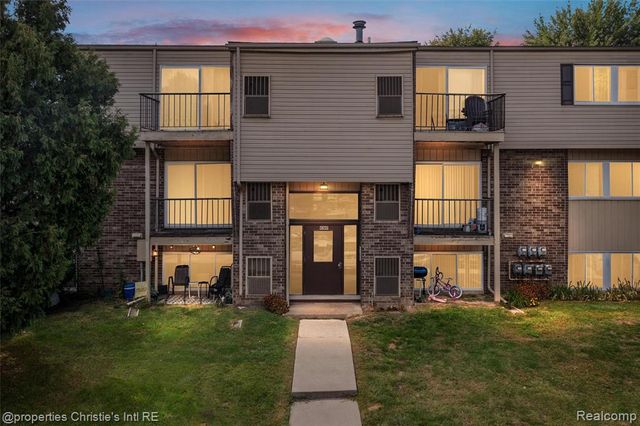 38255 Fairway Court 74A, Clinton Township, MI 48038