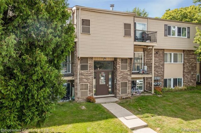 38255 Fairway Court 74A, Clinton Township, MI 48038