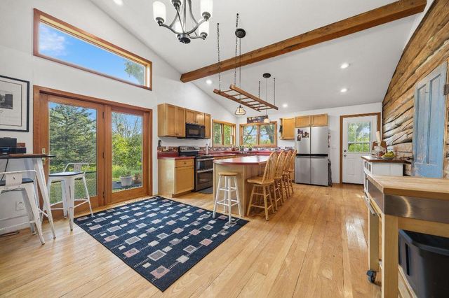 75 County Road A, Cambridge, WI 53523