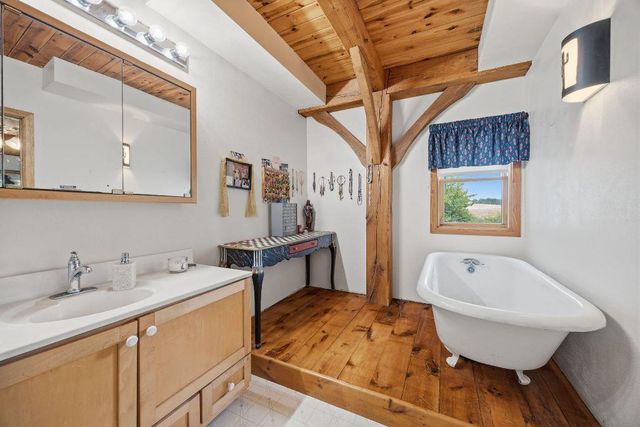 75 County Road A, Cambridge, WI 53523