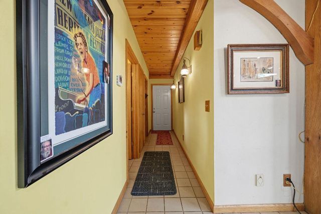 75 County Road A, Cambridge, WI 53523