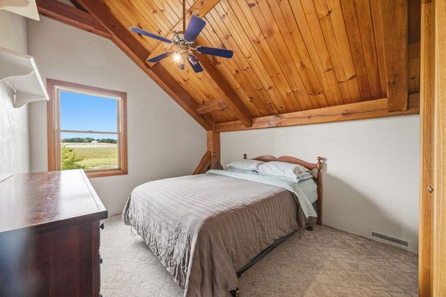 75 County Road A, Cambridge, WI 53523