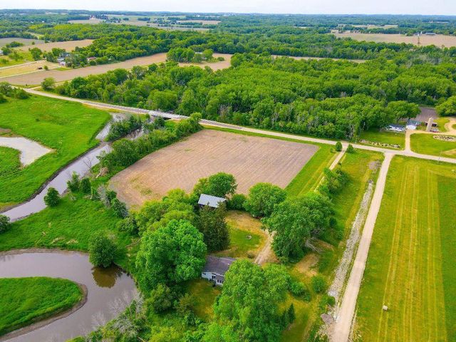 75 County Road A, Cambridge, WI 53523