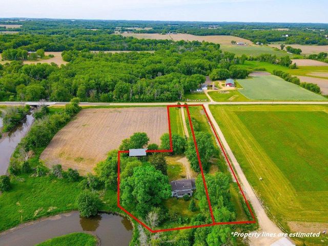 75 County Road A, Cambridge, WI 53523
