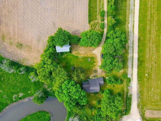75 County Road A, Cambridge, WI 53523