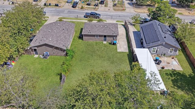 1216 E Powell Avenue, Fort Worth, TX 76104
