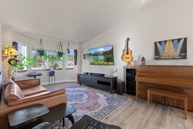 9806 E Hoffman Ct, Spokane, WA 99206
