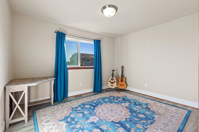 9806 E Hoffman Ct, Spokane, WA 99206