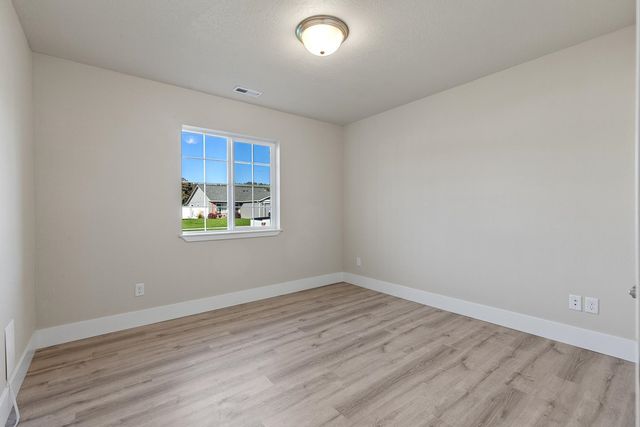 9806 E Hoffman Ct, Spokane, WA 99206