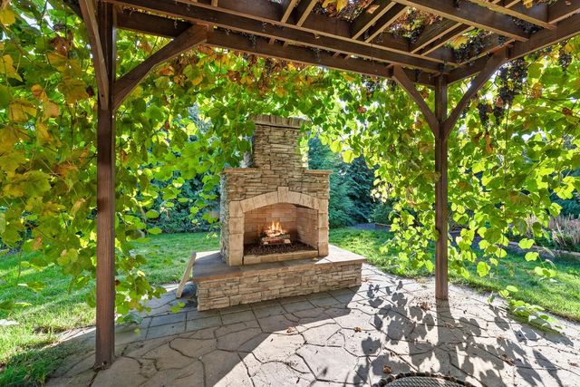 9806 E Hoffman Ct, Spokane, WA 99206