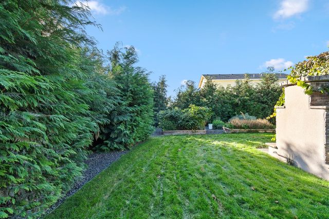 9806 E Hoffman Ct, Spokane, WA 99206