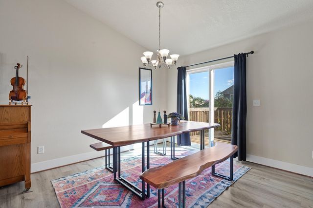 9806 E Hoffman Ct, Spokane, WA 99206