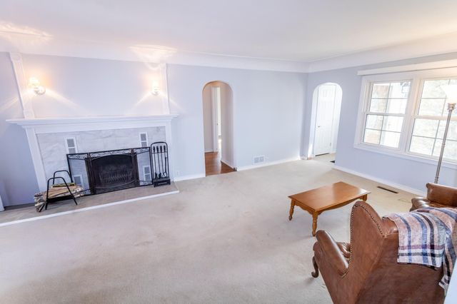 1434 Rainbow Drive, Waterloo, IA 50701