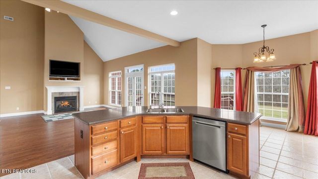 311 Cheyenne Blvd, Lenoir City, TN 37772