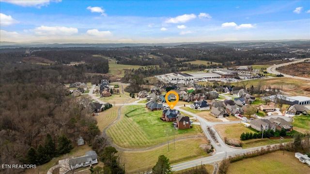 311 Cheyenne Blvd, Lenoir City, TN 37772