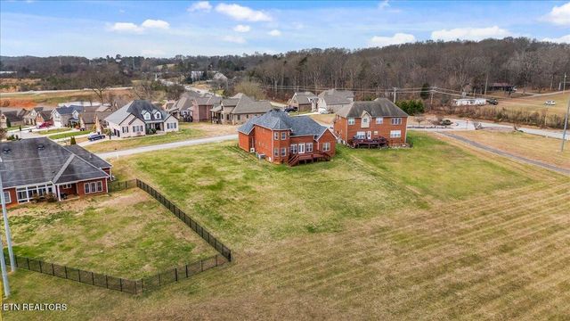 311 Cheyenne Blvd, Lenoir City, TN 37772