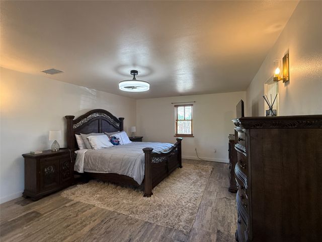 18 Walnut Loop, Espanola, NM 87532
