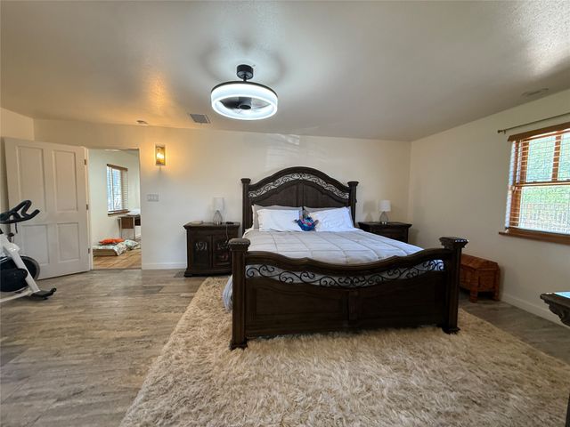 18 Walnut Loop, Espanola, NM 87532