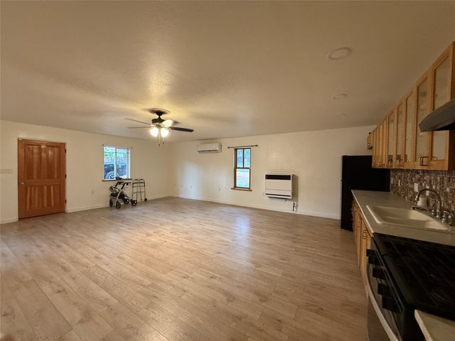 18 Walnut Loop, Espanola, NM 87532