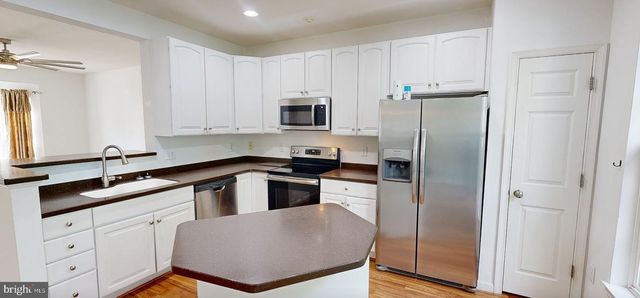 60 RIVER LN, Delanco, NJ 08075
