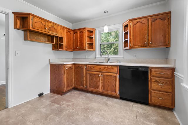 1224 Talley Dr, Clarksville, TN 37040