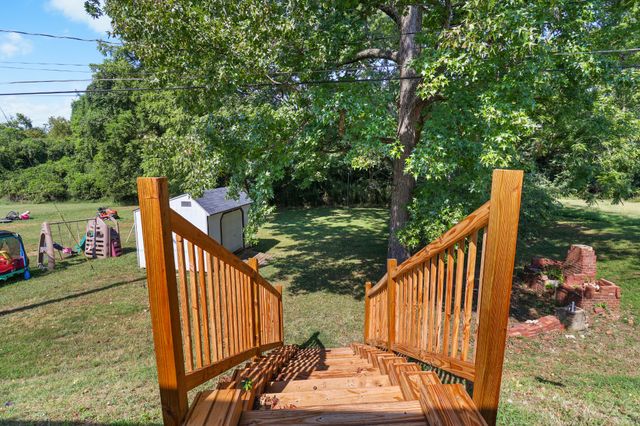 1224 Talley Dr, Clarksville, TN 37040
