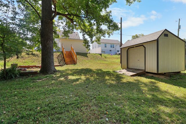 1224 Talley Dr, Clarksville, TN 37040