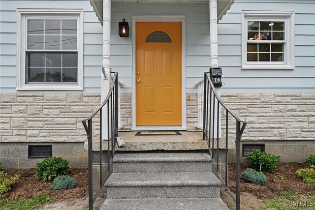 862 Apperson St, Petersburg, VA 23803