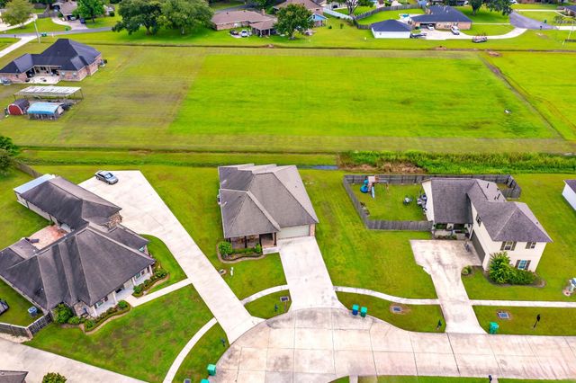 209 Crescent Estates Drive, Thibodaux, LA 70301