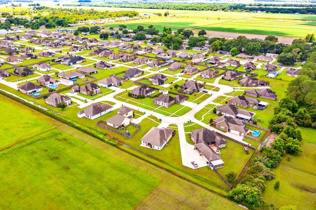 209 Crescent Estates Drive, Thibodaux, LA 70301