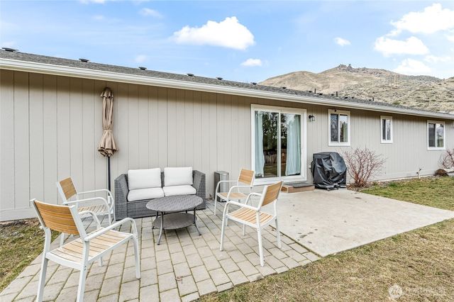 2059 Lasso Drive, Wenatchee, WA 98801