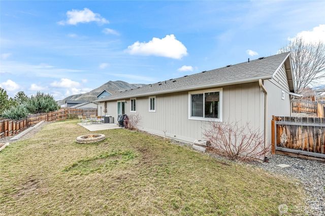 2059 Lasso Drive, Wenatchee, WA 98801