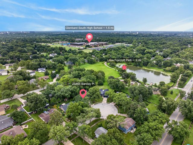 2S465 Barclay Place, Glen Ellyn, IL 60137