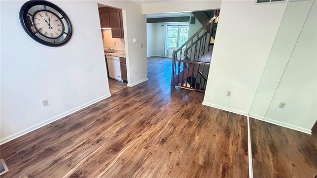5085 Empire Dr, South Fayette, PA 15017