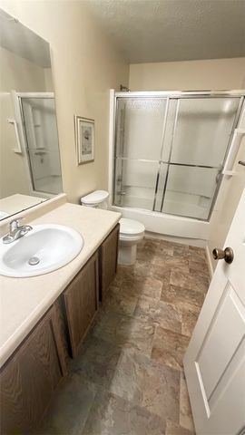 5085 Empire Dr, South Fayette, PA 15017