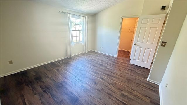 5085 Empire Dr, South Fayette, PA 15017