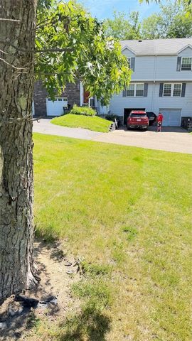 5085 Empire Dr, South Fayette, PA 15017