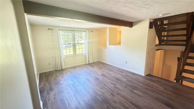 5085 Empire Dr, South Fayette, PA 15017