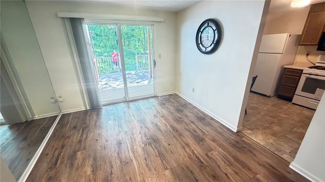 5085 Empire Dr, South Fayette, PA 15017